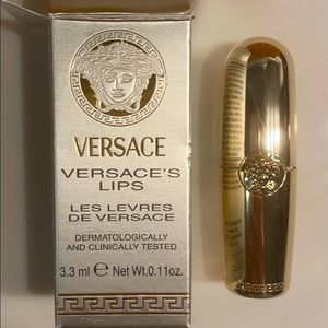 2- Versace hot pink lipstick makeup